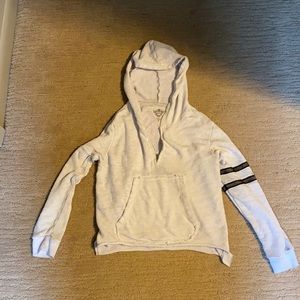 White crop thin sweatshirt vintage look